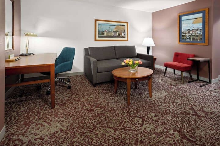 Room 8 of 39